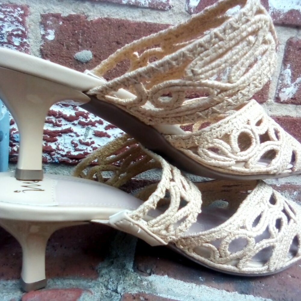IMPO Slide on, Macrame/Crochet Mule 8.5 Handmade Natural Up. Blush Patent Heel - Picture 4 of 4